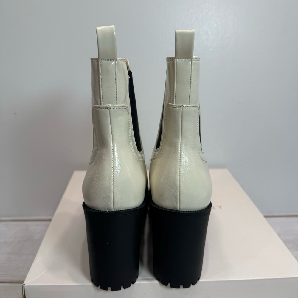 Heeled Platform Chelsea Boots Cream Patent Faux Leather Chinese Laundry Lug Sole - Picture 6 of 11